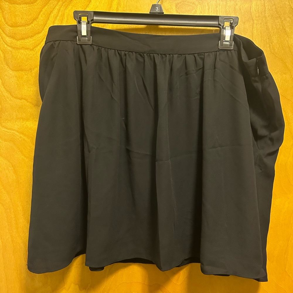 Express Mini Skirt with Pockets!
